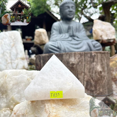 Kim tự tháp đá thạch anh NHA SAN T633 Kiến thức cổ xưa mang lại sức mạnh hiện đại 1.1 kg (KT: 8 x 10 (cm)