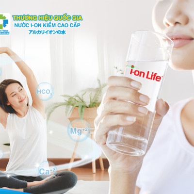 Nước uống ion kiềm thương hiệu ionLife 4.5L thùng 4 chai công nghệ Nhật bản khỏe ruột mát da