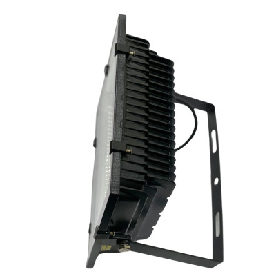 Đèn pha năng lượng mặt trời 120W Vi-Light VLFL120MT1 Chip LED Bridgelux USA