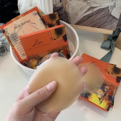 Miếng dán ngực silicon