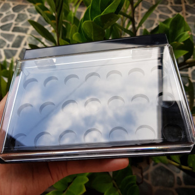 Bảng son rỗng đựng má hồng, phấn mắt, son môi 21 ô rỗng có nắp đậy chống bụi bẩn 