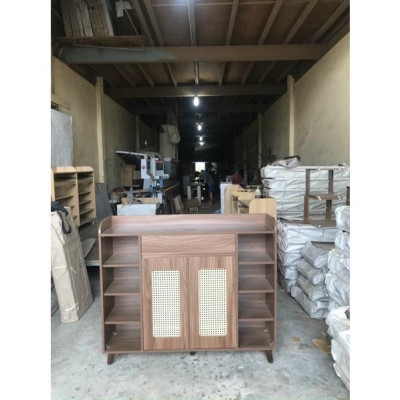 tủ giày dép gỗ công nghiệp dài 1m2 x sâu 30 x cao 1m04 cánh mây , chân gỗ sồi giá xưởng