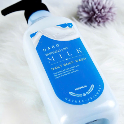 Sữa Tắm Trắng Da Tinh Chất Sữa Dabo Whitening Soft Milk (750ml)