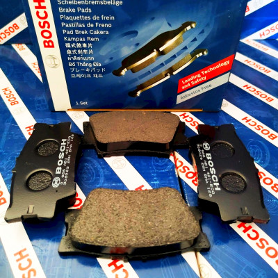 Bố Thắng Sau Bosch Cho Toyota Corolla Cross 1.8/2.0 (-2023) Avalon 2.5/3.5 (-2022)