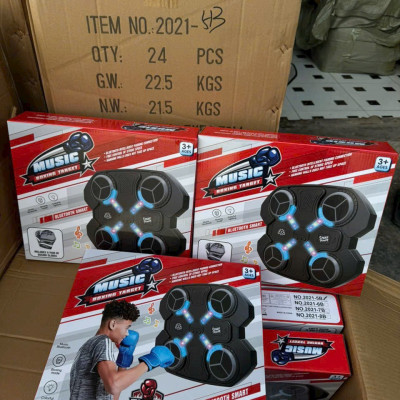 Máy tập đấm bốc theo nhạc Music Boxing tặng kèm găng tay phát nhạc qua Bluetooth