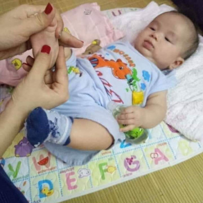 TINH DẦU TRÀM NGUYÊN CHẤT MẸ KEN-Chai 100ml