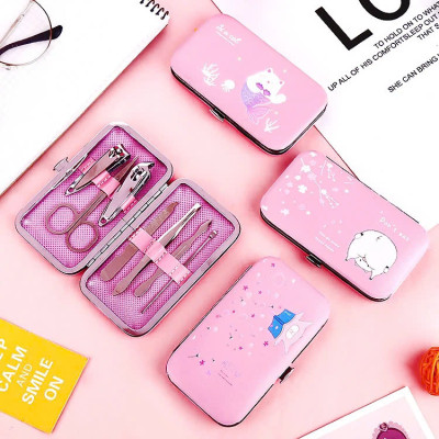 Bộ dụng cụ cắt móng tay làm đẹp 7 món có hộp đựng tiện dụng PaKaSa - Hàng chính hãng (Họa tiết ngẫu nhiên)