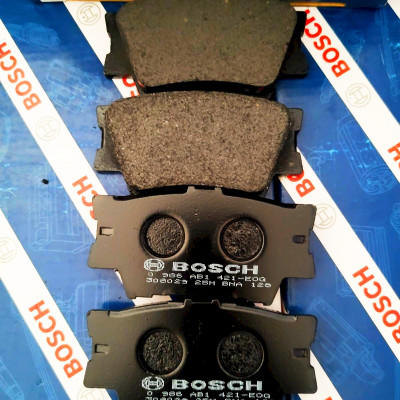 Bố Thắng Sau Bosch Cho Toyota Corolla Cross 1.8/2.0 (-2023) Avalon 2.5/3.5 (-2022)