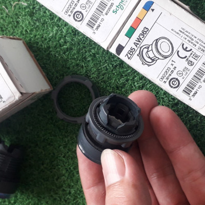 |Chính hãng | Đầu nút nhấn ZB5AW363 Schneider, Phụ kiện nút nhấn màu xanh