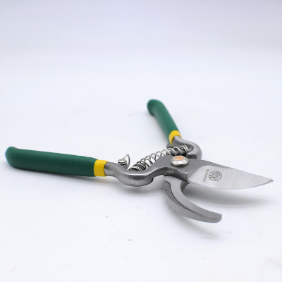 Kéo cắt cành Berrylion cán nhung 930