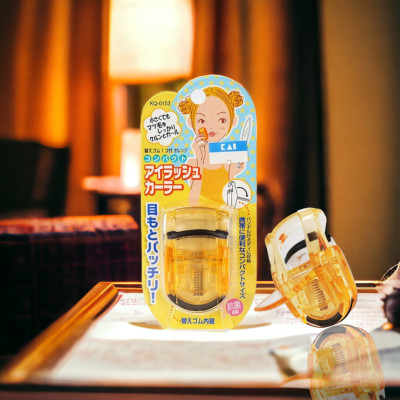 Uốn Cong Mi Thân Nhựa Kai Beauty Care 52322 KQ-0153 (Màu Vàng)