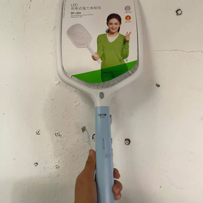  Vợt diệt muỗi cao cấp , tay cầm chống trượt , chống giật , 3 lớp lưới , hiệu suất cao ,  tiết kiệm điện  , an toàn và tiện lợi 