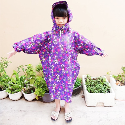 Áo mưa bít cho bé từ  4 - 7 tuổi vải dù  chống thấm  ,  giữ ấm cho các bé  , họa tiết hoạt hình dễ thương , kèm túi đựng xinh xắn , giao màu ngẫu nhiên