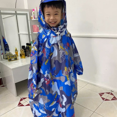 Áo mưa bít cho bé từ  4 - 7 tuổi vải dù  chống thấm  ,  giữ ấm cho các bé  , họa tiết hoạt hình dễ thương , kèm túi đựng xinh xắn , giao màu ngẫu nhiên