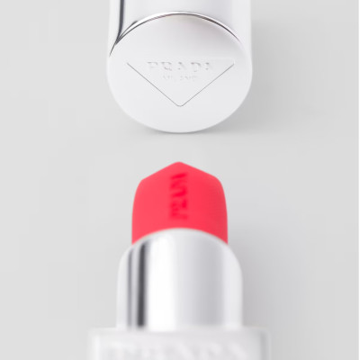 Son màu Prada Monochrome Buildable Weightless Lipcolor R126_SCARLATTO 3.8gr