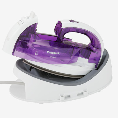 Bàn Ủi Hơi Nước Không Dây Panasonic NI-WL30VRA - Mặt Đế Silver Titan - Công Suất 1550W - Hàng Chính Hãng