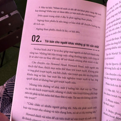 BÊN NGOÀI CHIẾC HỘP - PHƯƠNG PHÁP LUÔN NHIỀU HƠN VẤN ĐỀ – Ngô Cam Lâm – Vũ Bích dịch – Az Việt Nam - NXB Thế Giới