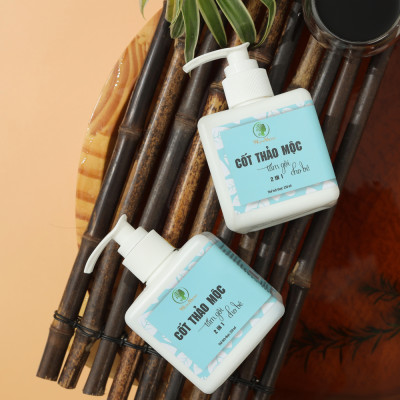 Cốt thảo mộc tắm và gội bé Wonmom 250ml
