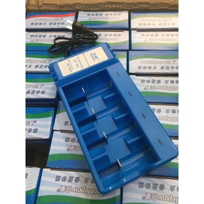 Máy sạc pin đa năng 4 pin Tự ngắt