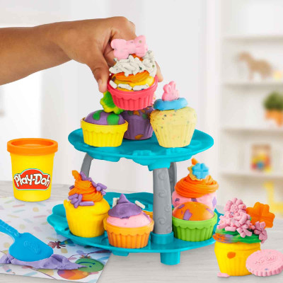 Đồ Chơi Tháp Bánh Cupcake Ngọt Ngào PLAYDOH G0529