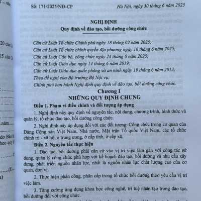 Sách Luật Cán Bộ, Công Chức 2025 – Các Văn Bản Quy Định Chi Tiết Thi Hành (V2616T)