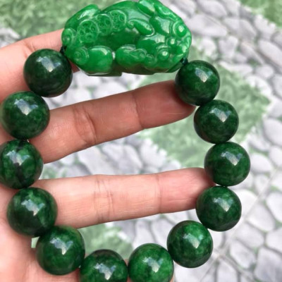 VÒNG TAY PHONG THỦY ĐÁ CẨM THẠCH TỲ HƯU HÚT TÀI LỘC MAY MẮN VÒNG NAM MỆNH THỦY , MỆNH MỘC ĐEO Ạ NAM TAY TO 75KG - 90KG ĐEO