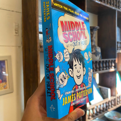 Sách - Middle School: Get Me out of Here! by James Patterson | Children