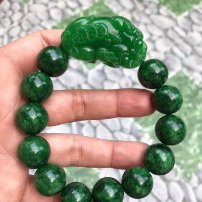 VÒNG TAY PHONG THỦY ĐÁ CẨM THẠCH TỲ HƯU HÚT TÀI LỘC MAY MẮN VÒNG NAM MỆNH THỦY , MỆNH MỘC ĐEO Ạ NAM TAY TO 75KG - 90KG ĐEO