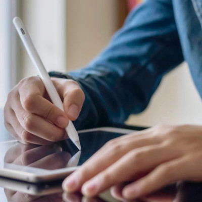 Bút Cảm Ứng UNIQ PIXO LITE 2.0 Cho iPad/Pro/Air/Mini Thao Tác Dễ Dàng Sạc USB-C Dễ Dàng Kết Nối Không Cần Pairing Hàng Chính Hãng