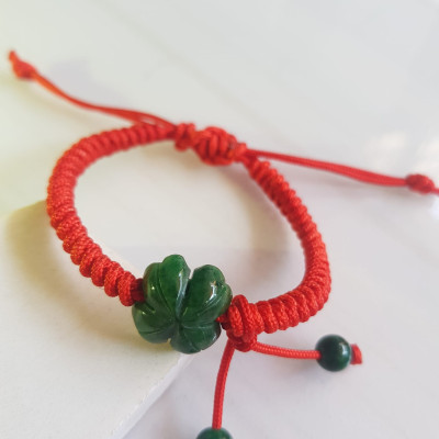 Vòng Đeo Tay Nữ Kiểu Dây Đỏ Cỏ 4 lá Xanh mới lạ đẹp lắm Chất liệu đá cẩm thạch xanh lá cỏ thắt dây kiểu đỏ rẻ đẹp Nữ đeo tay may mắn tăng đưa rút chỉnh theo tay lớn nhỏ được hết đẹp lắm ạ