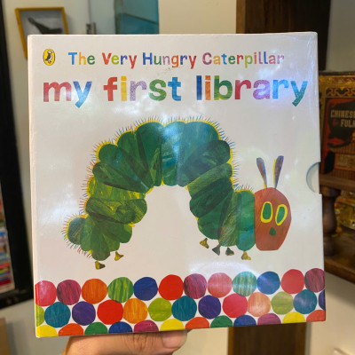 Sách - The Very Hungry Caterpillar My First Library by Eric Carle - Ngoại văn Thiếu nhi Nhập khẩu