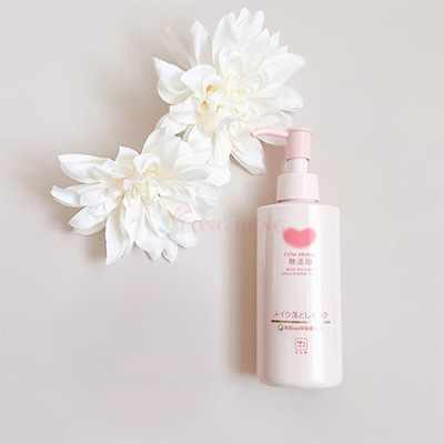 Sữa tẩy trang Cow Additive Free Cleansing Milk (130ml/150ml) - Hàng chính hãng