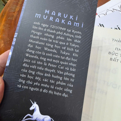 THÀNH PHỐ VÀ NHỮNG BỨC TƯỜNG BẤT ĐỊNH - Haruki Murakami – Nhã Nam Books
