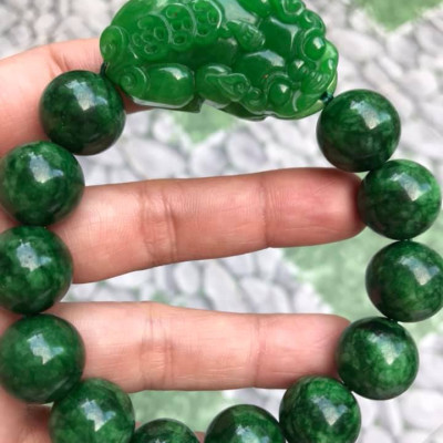 VÒNG TAY PHONG THỦY ĐÁ CẨM THẠCH TỲ HƯU HÚT TÀI LỘC MAY MẮN VÒNG NAM MỆNH THỦY , MỆNH MỘC ĐEO Ạ NAM TAY TO 75KG - 90KG ĐEO