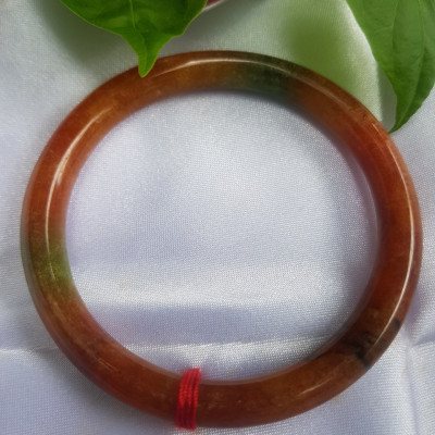 Vòng Mã Não Tứ Quý đỏ xanh bông Ni 55mm chột 7mm nặng 54kg đến 62kg đeo đẹp sẽ giúp cho bạn trông thật nổi bật và thu hút mọi ánh nhìn xung quanh đấy ạ