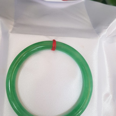 Vòng cẩm thạch Đậu Lý AI CN 53mm Ni 53mm x cọng 7mm Màu xanh Ngọc Đậm đều bóng đẹp xinh xắn Hợp Nữ mệnh Mộc mệnh Hỏa mệnh Thủy 52kg-56kg đeo đẹp ạ