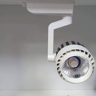 Combo 3 đèn rọi ray + 1 ray 1 mét vỏ trắng DX100 loại chuẩn