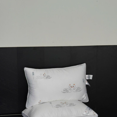 Gối Moncler size 48x74cm (đôi gồm 2 cái) Hàng chính hãng