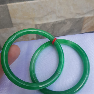 Cặp Vòng tròn 51mm x 6mm Màu xanh ngọc đậm bóng đẹp ạ Nữ mệnh Mộc Hỏa Thủy 50kg - 56kg ạ