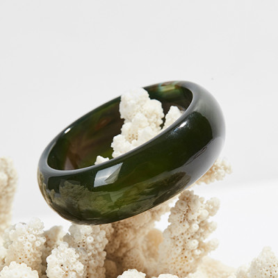 Vòng tay đá mã não xanh rêu bản hẹ dầy 20mm mệnh mộc hỏa - Ngọc Qúy Gemstones