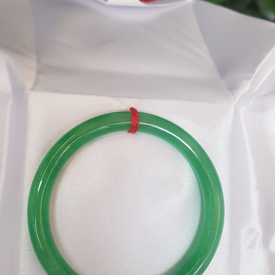 Vòng cẩm thạch Đậu Lý AI CN 53mm Ni 53mm x cọng 7mm Màu xanh Ngọc Đậm đều bóng đẹp xinh xắn Hợp Nữ mệnh Mộc mệnh Hỏa mệnh Thủy 52kg-56kg đeo đẹp ạ