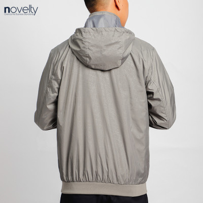 Áo jacket nam in chìm nón rời Novelty xám nhạt 2203272