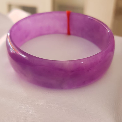 Vòng Tay Nữ Đá Cẩm Thạch Mới Bản Hẹ Tím rịm đều quá đẹp Ni 52mm x Cao16mm x Dầy 4mm Chất liệu đá cẩm thạch Màu tím tịm nhẹ đều bóng đẹp quá Size vòng 52mm Nữ mạng hỏa mạng thổ 47kg đến 50kg đeo ạ