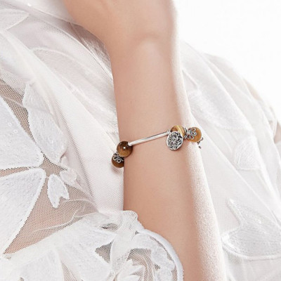 Vòng tay đá thiên nhiên phối charm bướm và sen bạc size hạt 10mm - Ngọc Quý Gemstones