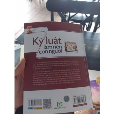 Kỷ Luật Làm Nên Con Người - Con đường thành công từ Học viện quân sự West Point - Hàng Chính Hãng