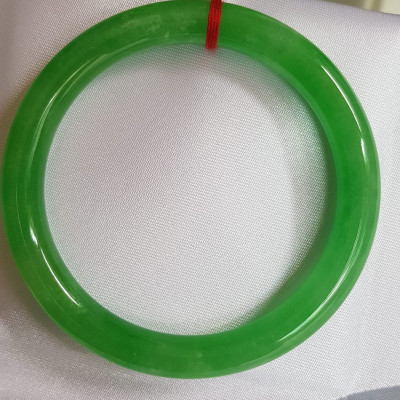 Vòng tay đá cẩm thạch tự nhiên Ngọc Đậu Lý A 54mm x cọng 8mm Màu Xanh Lý Đậu nhẹ tươi bóng mượt đẹp Nữ 53kg - 60kg đeo mệnh Mộc mệnh Hỏa mệnh Thủy ạ