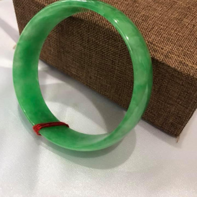 VÒNG TAY NỮ BẢN HẸ LÝ 52  ĐÁ MÃ NÃO XANH NGỌC  NỮ  TRÊN 50KG ĐẾN 57KG ĐEO ĐẸP Ạ