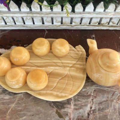 Bộ ấm trà với dĩa kiểu chếc lá đá ngọc hoàng long