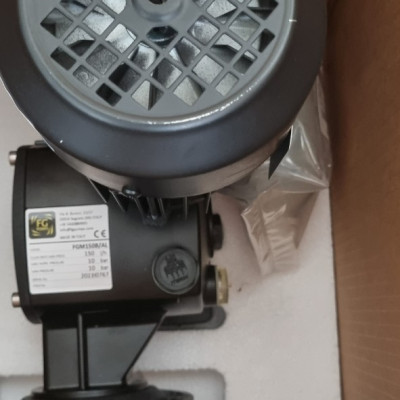 Bơm định lượng hóa chất NaOH, H2SO4, Javen, Polymer - FGM252B, lưu lượng tối đa 252 lít/giờ, công suất 0.37 kW