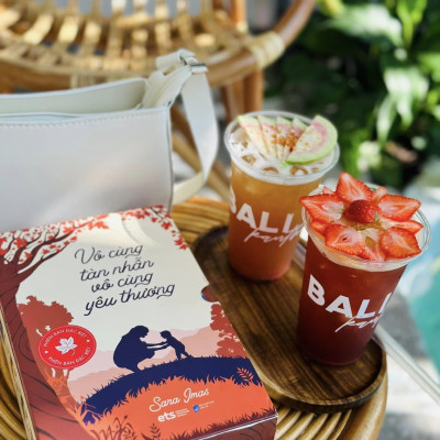 Bộ Sách - Vô Cùng Tàn Nhẫn , Vô Cùng Yêu Thương ( Bản đặc biệt - Trạm Đọc phân phối )